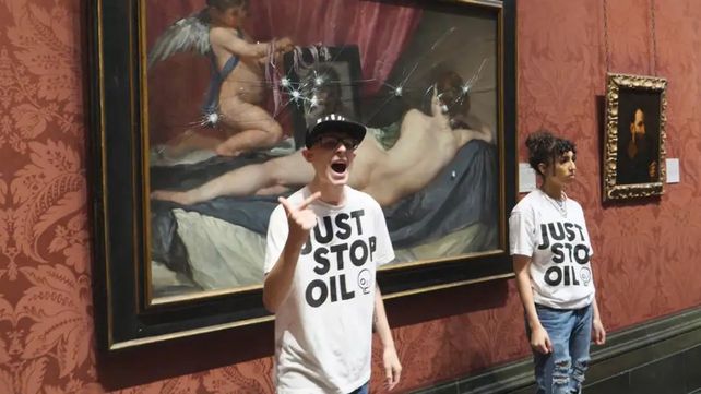 Video: ecologistas atacaron a martillazos la Venus del Espejo de Velázquez en Londres