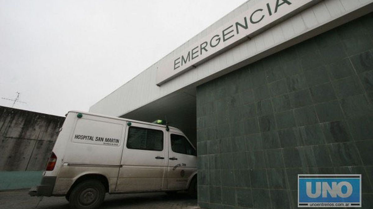 Joven se encuentra grave tras caer de un tanque de agua