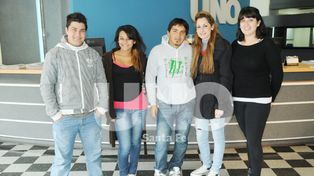 Revolución Solidaria brinda abrigo y comida para los que viven en la calle