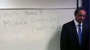 El título universitario de Daniel Scioli, bajo sospecha