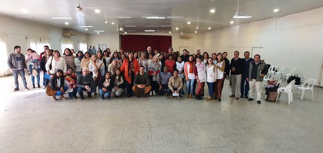 Organización. Los equipos directivos se presentaron en una docena de localidades de la provincia. La nueva modalidad se implementará en primer término en escuelas rurales.