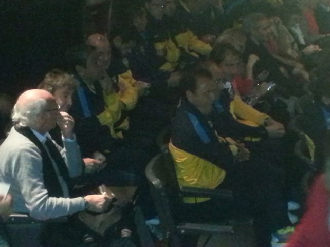 El plantel de Boca fue al teatro