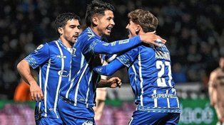 Godoy Cruz venció a Platense 3-1.