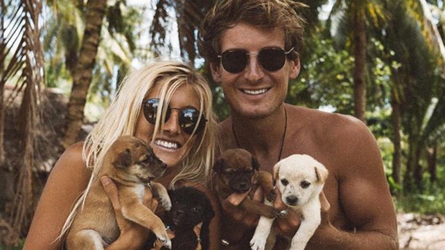 Una pareja tiene el mejor trabajo del mundo y lo muestran sin culpas a través de Instagram