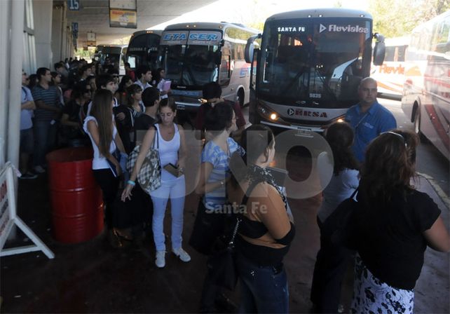 Ideal. Los estudiantes esperan lograr un servicio de calidad y que cumpla con los horarios / Foto: José Busiemi - Uno Santa Fe