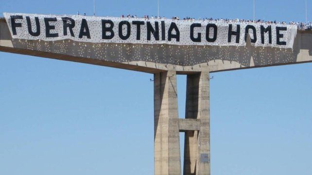 Gualeguaychú marcha nuevamente al puente en defensa del agua y los humedales