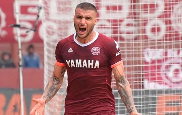 Nicolás Russo presidente de Lanús negó un contacto de Unión por el delantero Sebastián Ribas.