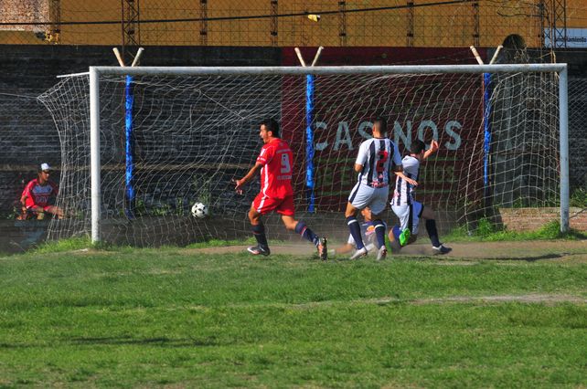 Walter Torres anotó la apertura del marcador. El resultado tuvo sabor a poco para el Decano.&nbsp;