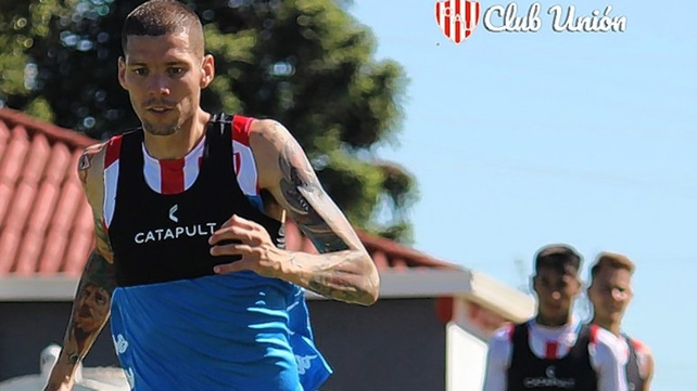 Nicolás Peñailillo fue habilitado y ante Patronato debutaría con la camiseta de Unión.