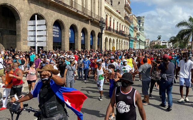 Duras protestas contra el gobierno de Cuba