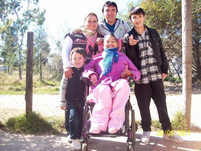 Ayudemos a Oriana, la meta que unió a dos barrios del sur