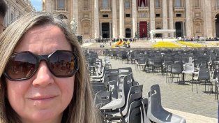 Cómo se viven la muerte &nbsp;del Papa Francisco en plaza San Pedro, Vaticano, en palabras de una comunicadora de la Cámara de Diputados de Entre Ríos