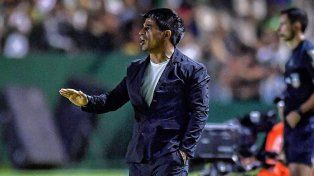 El DT de Boca, Hugo Ibarra, piensa en un cambio de esquema para recibir a Instituto.