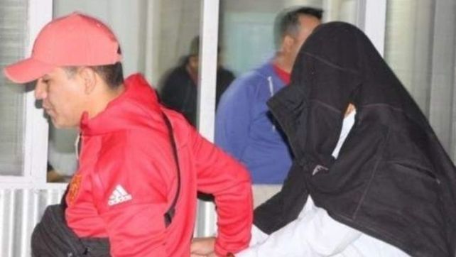 Una chica que fue a hacerse una revisión por una violación fue abusada por el ginecólogo