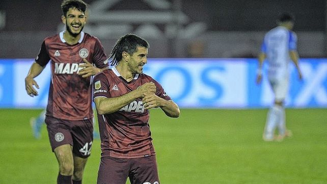 Lanús le ganó a Godoy Cruz por 3-1 y es escolta junto a Colón.
