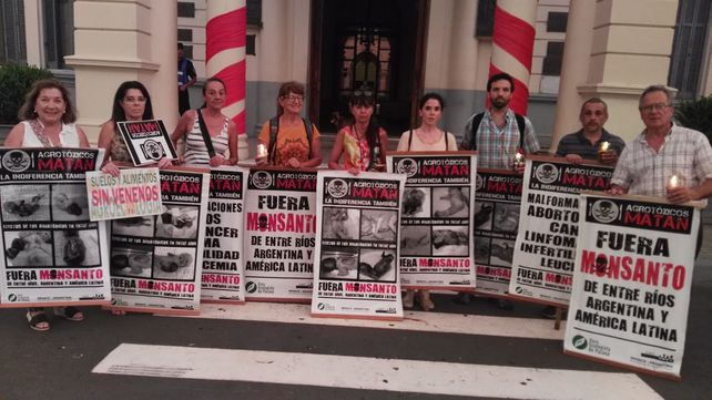 Antes de la lluvia en la Puerta de la Casa de Gobierno.&nbsp;