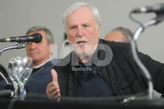 José Vignatti chocó con su camioneta: solo un susto