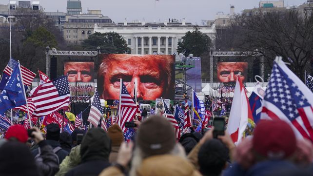 El mitin Save America