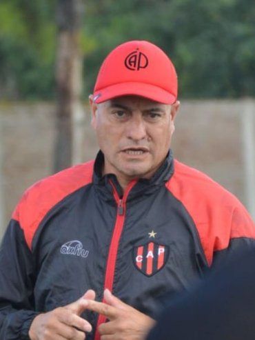 Marcelo Candia: La entrega de este equipo enamora a la gente