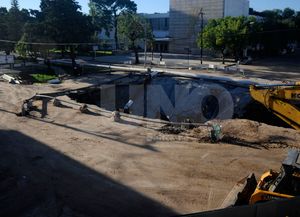 El socavón de Urquiza estaría reparado para principios del mes de mayo