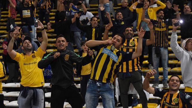 Rosario Central venció a Boca en un partido caliente y se metió en semis