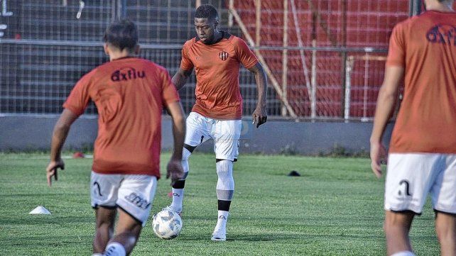 José Valencia es titular por primera vez en Patronato.
