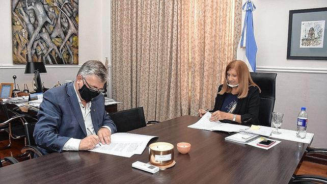 La ministra de Gobierno y Justicia Rosario Romero y el presidente del Colegio de la Abogacía de Entre Ríos
