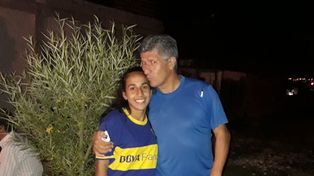Es crack. Juan Comas no ahorró elogios para Mariana Alarcón que hoy debuta en el Xeneize ante Platense.