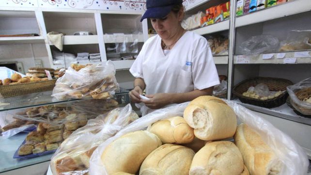 El kilo de pan francés debe venderse entre $220 y $270 en todo el territorio nacional por el plazo 90 días.