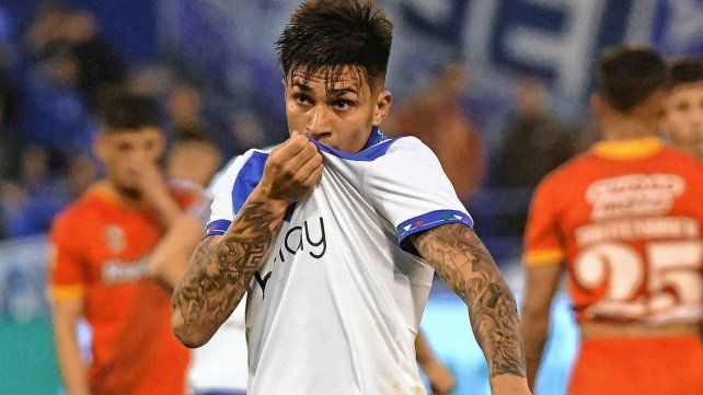 Vélez venció a Arsenal y toma aire en la zona baja Vélez venció a Arsenal y toma aire en la zona baja