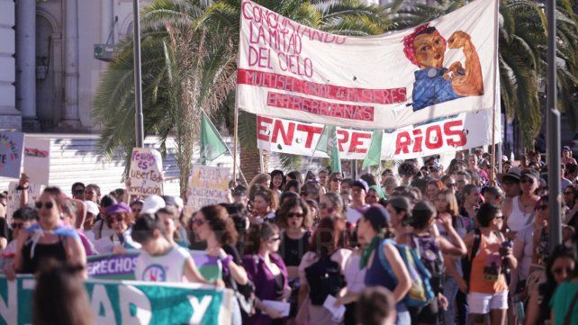 {altText(#25N Documento de 12 puntos resume postura del colectivo de mujeres y disidencias, ante el avance de la derecha, el ajuste y retroceso en derechos conquistados,25N: organizaciones de mujeres y disidencias dicen 