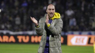 Matías Lequi inició su labor como DT de primera en cancha de Gimnasia, donde Central ganó.