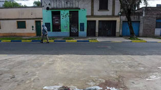 Pasco y Chacabuco, la cuadra por la que caminaban los adolescentes cuando dispararon desde una moto.