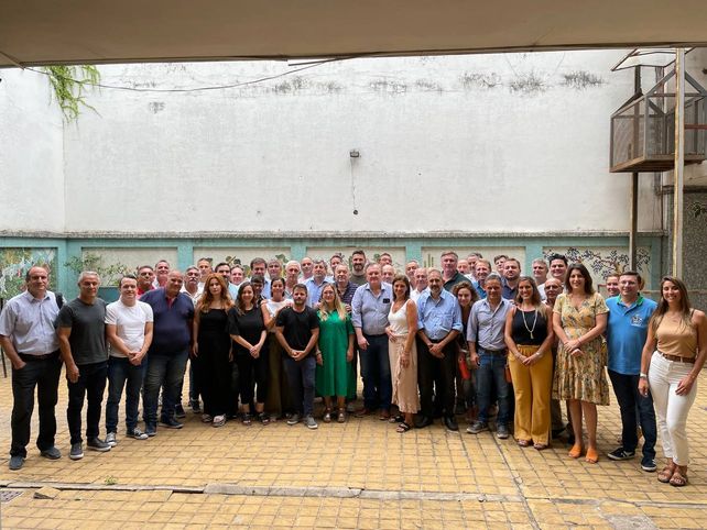 Dirigentes de once partidos de la oposición santafesina protagonizaron el acto fundacional de la nueva alianza.&nbsp;