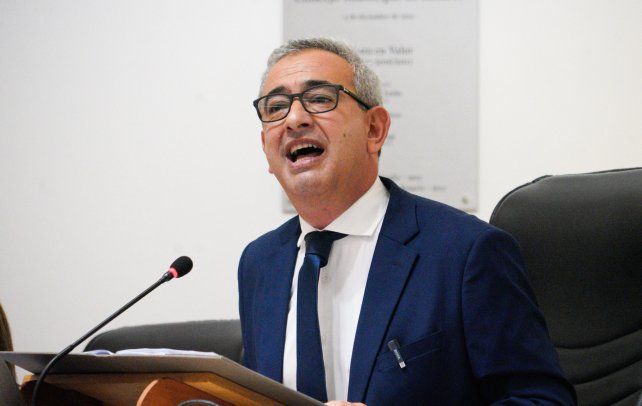 «Es la Argentina del revés»: el intendente Javkin cuestionó el aumento al impuesto a los combustibles