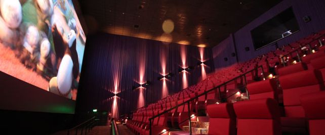 Será obligatorio implementar sistemas para hipoacúsicos en salas de cine