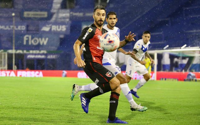 Newells debutó con derrota ante Vélez debido a un rendimiento que fue muy flojo