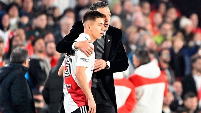 El representante de Echeverri aseguró que jugará en River