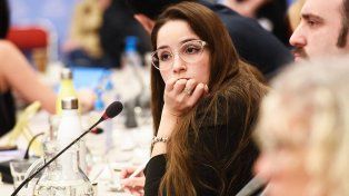 Rocío Bonacci diputada de La Libertad Avanza (LLA) votó, por error, a favor de su expulsión por haber visitado a represores, causando estupor entre sus pares