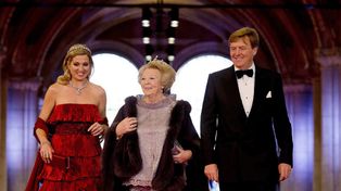 Coronación histórica: Guillermo y la argentina Máxima son entronizados reyes de Holanda