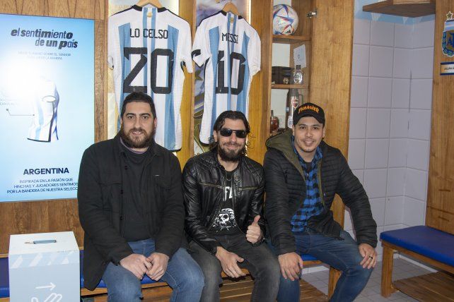 Nicolás y Sebastián Spireli y Gonzalo Tavalera