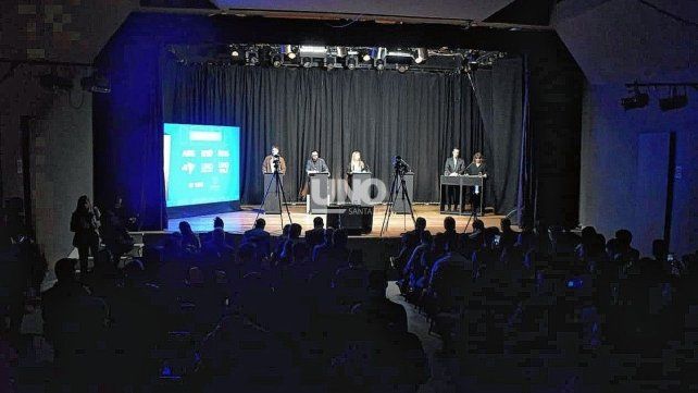 EN VIVO: comenzó el debate de aspirantes al Concejo con solo la mitad de los candidatos presentes EN VIVO: comenzó el debate de aspirantes al Concejo con solo la mitad de los candidatos presentes