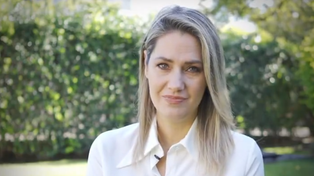 Losada lanzó su precandidatura a la gobernación a través de un mensaje grabado