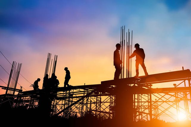 Brutal derrumbe de la industria y la construcción en medio de la recesión más fuerte desde el 2002