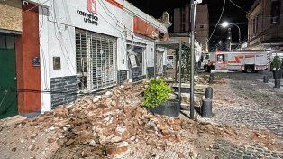 En pleno centro de Gualeguay, se cayó la mampostería de dos comercios