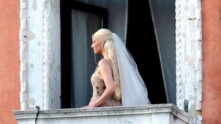 Anya Taylor-Joy celebró casamiento con el músico Malcolm McRae en un palacio de Venecia.