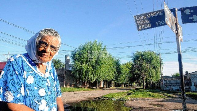 A lso 104 años falleció Otilia Acuña