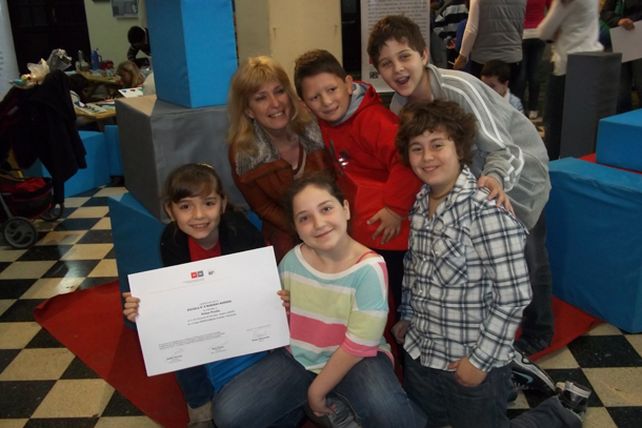Los chicos de la Moreno ganaron el primer premio del Festival de Matemáticas