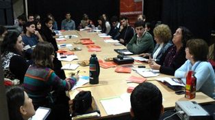 Los jóvenes quieren “estar en el centro de la escena”