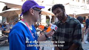 Fanático indio causa furor por sus conocimientos de fútbol